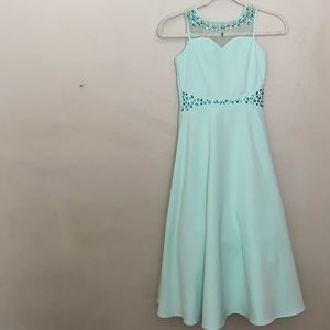 Rare Editions Beautiful Mint Green Full Length, Size 8